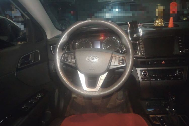 Used Hyundai Mistra 2014 1.8L Automatic Smart GLS Steering Wheel