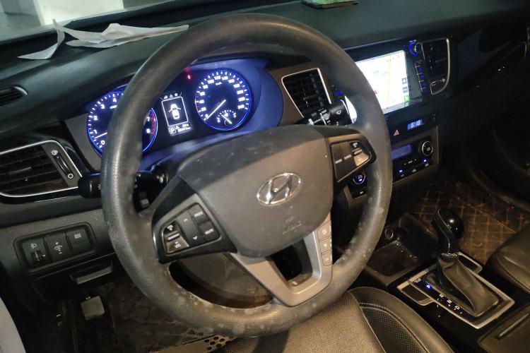 Used Hyundai Mistra 2014 1.8L Automatic Smart GLS Steering Wheel