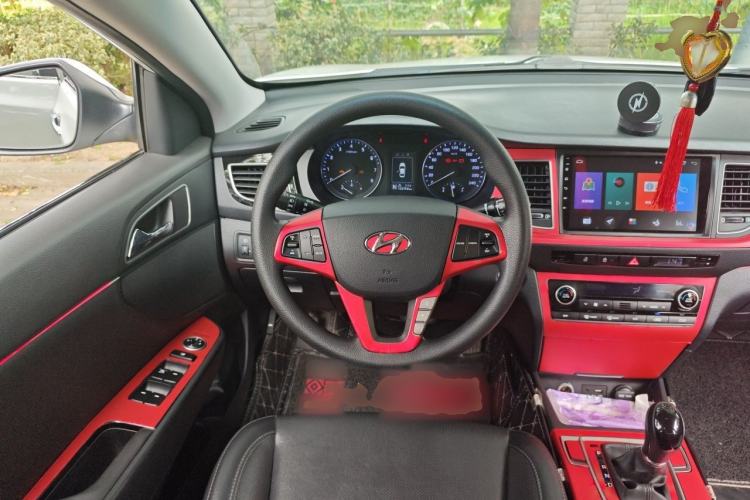 Used Hyundai Mistra 2014 1.8L Automatic Smart GLS Steering Wheel