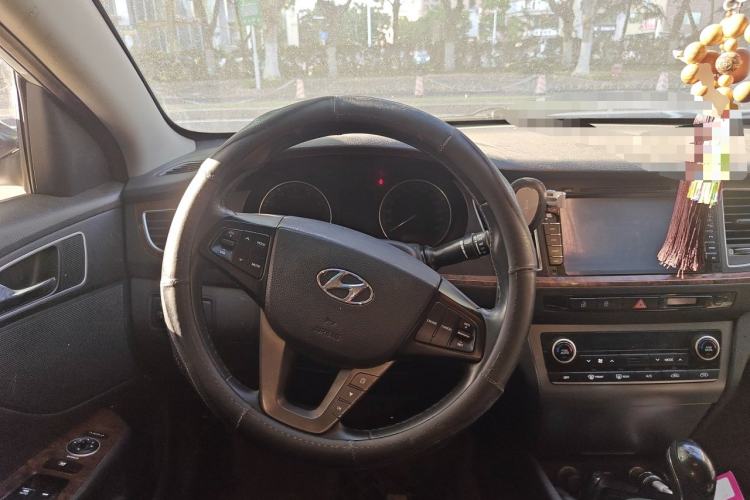 Used Hyundai Mistra 2014 1.8L Automatic Deluxe DLX Model Steering Wheel
