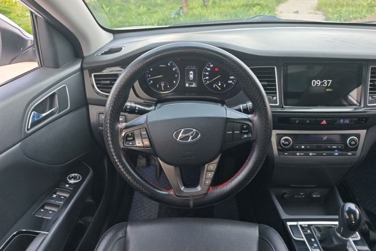 Used Hyundai Mistra 2014 1.8L Automatic Smart GLS Steering Wheel