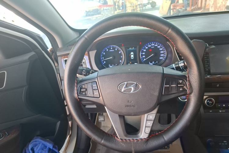 Used Hyundai Mistra 2014 1.8L Automatic Deluxe DLX Model Steering Wheel