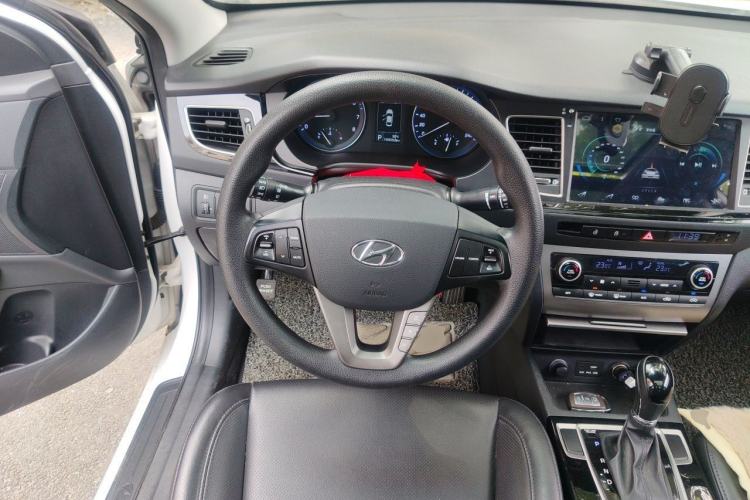 Used Hyundai Mistra 2014 1.8L Automatic Smart GLS Steering Wheel