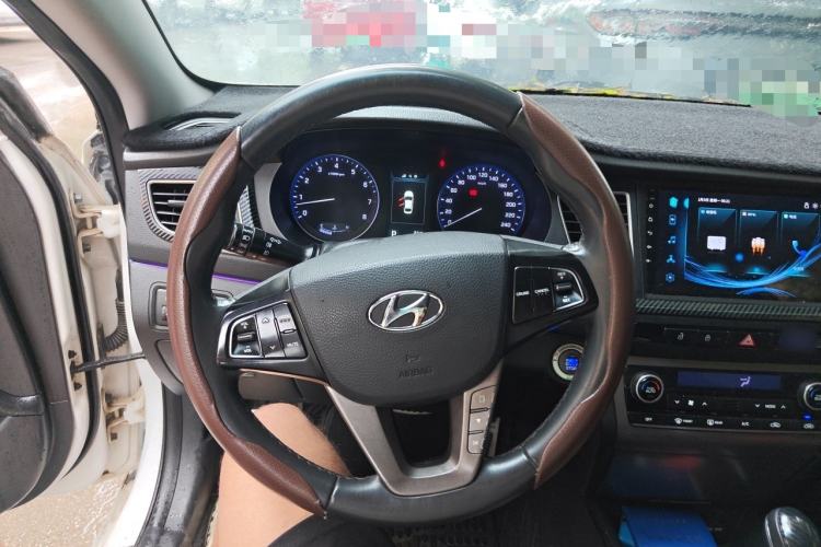 Used Hyundai Mistra 2014 1.8L Automatic Deluxe DLX Model Steering Wheel