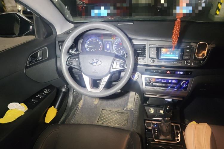 Used Hyundai Mistra 2014 1.8L Automatic Smart GLS Steering Wheel