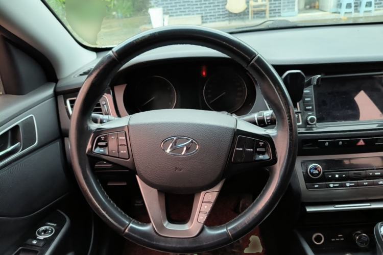 Used Hyundai Mistra 2014 1.8L Automatic Deluxe DLX Model Steering Wheel