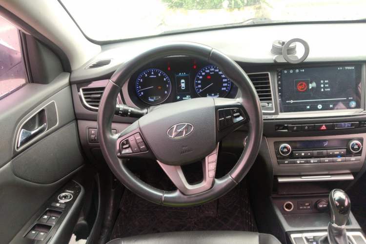 Used Hyundai Mistra 2014 1.8L Automatic Deluxe DLX Model Steering Wheel