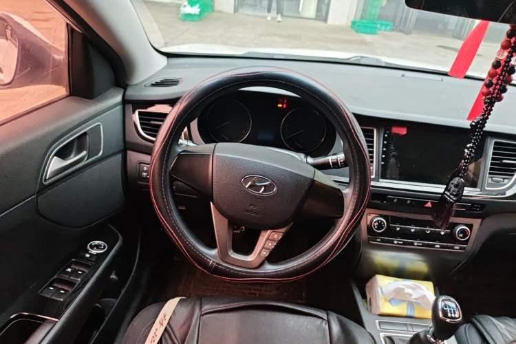 Used Hyundai Mistra 2014 1.8L Manual Comfort GL Model Steering Wheel