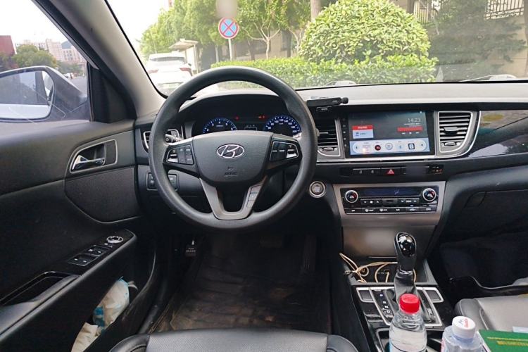 Used Hyundai Mistra 2014 1.8L Automatic Smart GLS Steering Wheel