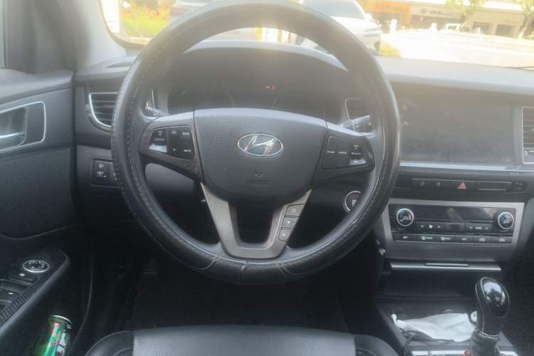 Used Hyundai Mistra 2014 1.8L Automatic Smart GLS Steering Wheel