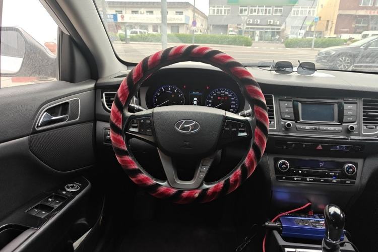 Used Hyundai Mistra 2014 1.8L Automatic Deluxe DLX Model Steering Wheel