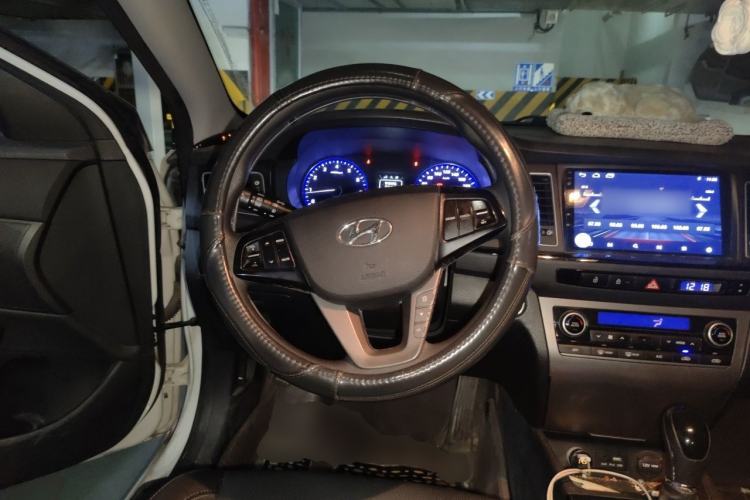 Used Hyundai Mistra 2014 1.8L Automatic Smart GLS Steering Wheel