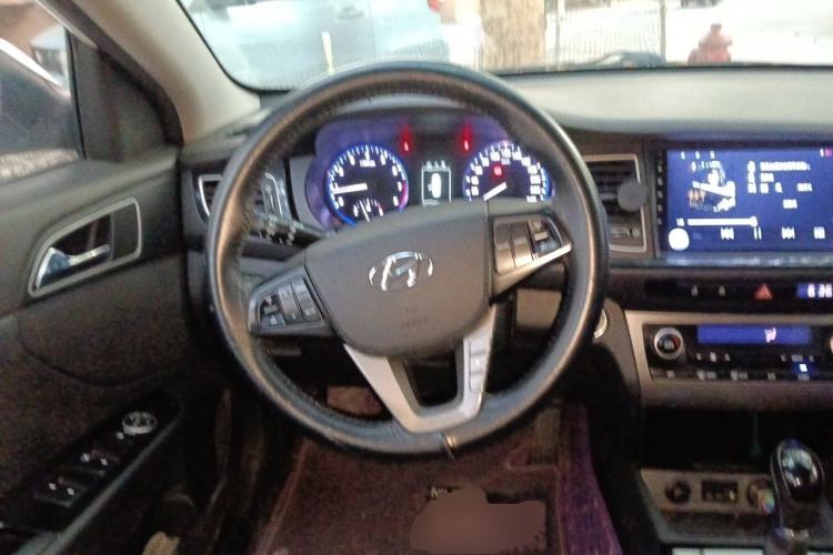 Used Hyundai Mistra 2014 1.8L Automatic Smart GLS Steering Wheel