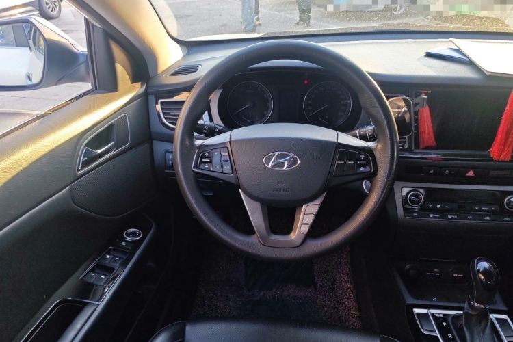 Used Hyundai Mistra 2014 1.8L Automatic Smart GLS Steering Wheel