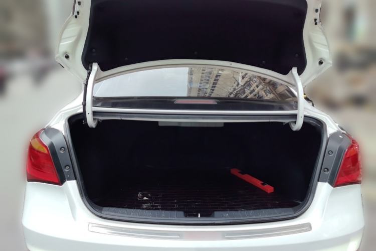 Used Hyundai Mistra 2014 1.8L Automatic Smart GLS Trunk