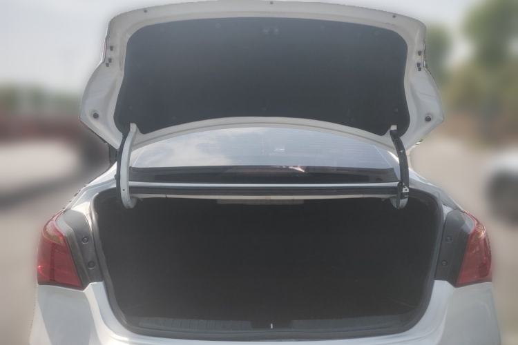 Used Hyundai Mistra 2014 1.8L Automatic Smart GLS Trunk