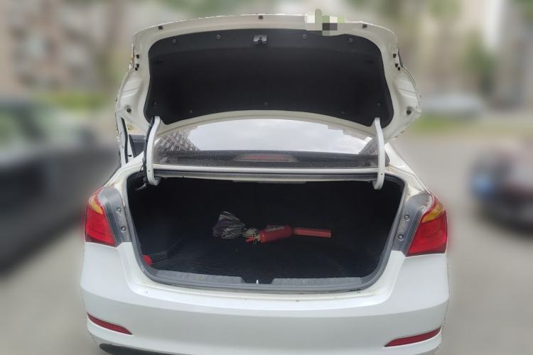 Used Hyundai Mistra 2014 1.8L Automatic Comfort Model GL Trunk