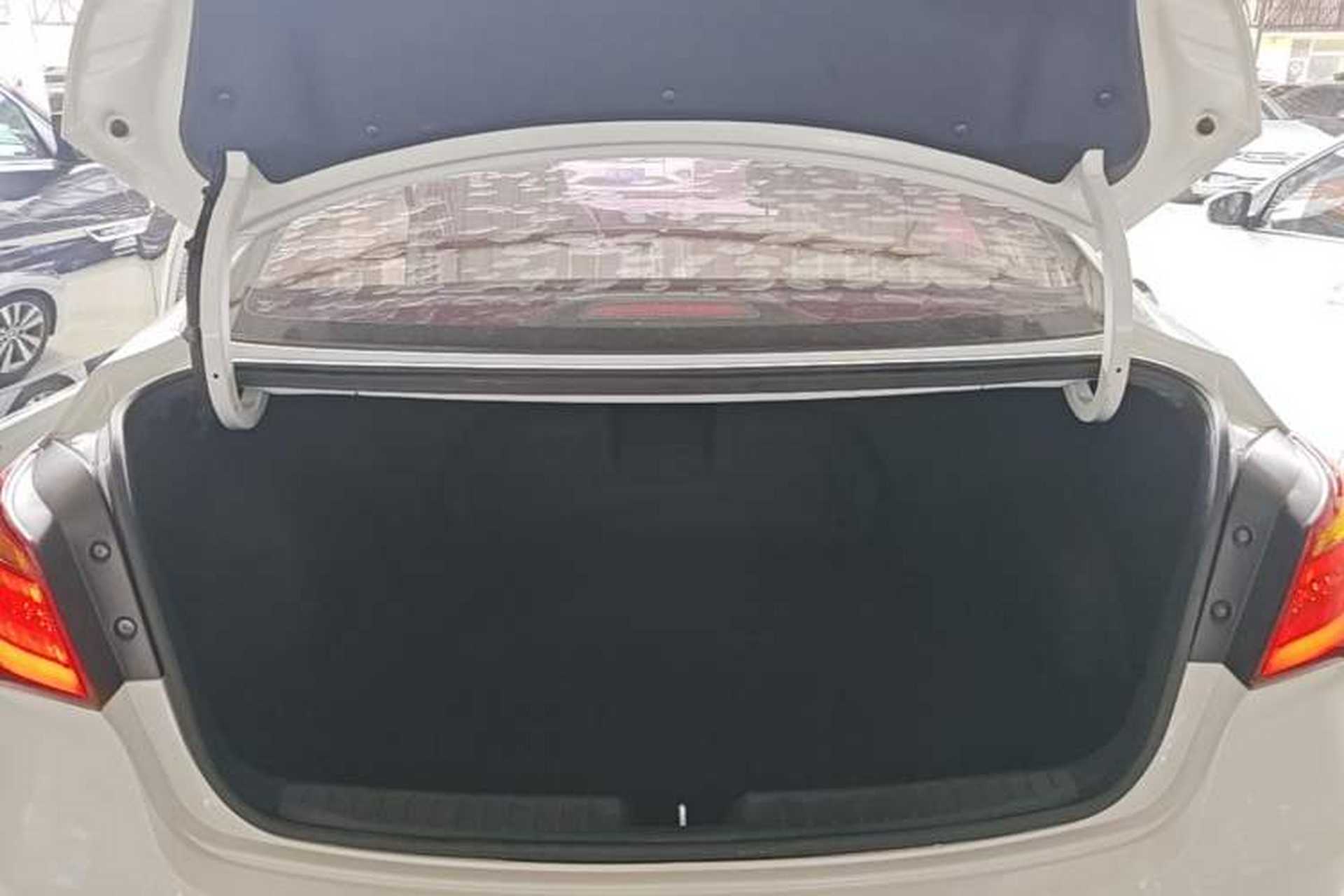 Used Hyundai Mistra 2014 1.8L Automatic Deluxe DLX Model Trunk