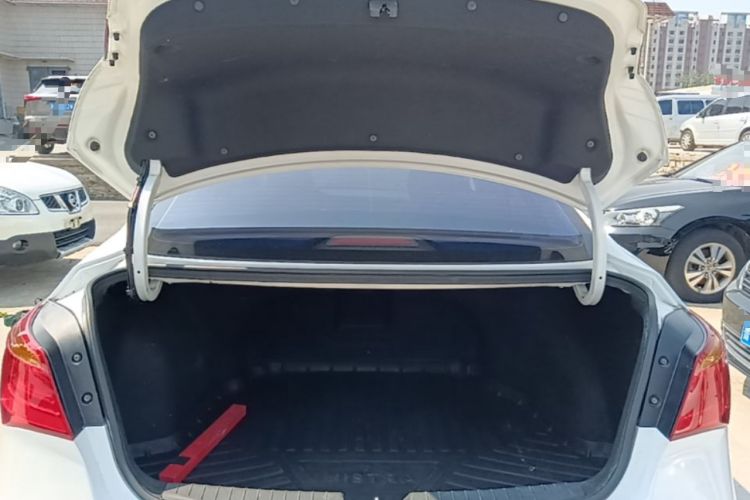 Used Hyundai Mistra 2014 1.8L Automatic Smart GLS Trunk