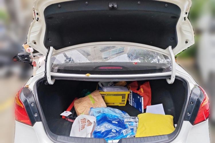 Used Hyundai Mistra 2014 1.8L Automatic Deluxe DLX Model Trunk