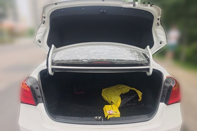 Used Hyundai Mistra 2014 1.8L Automatic Smart GLS Trunk