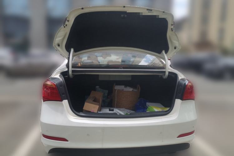 Used Hyundai Mistra 2014 1.8L Automatic Smart GLS Trunk
