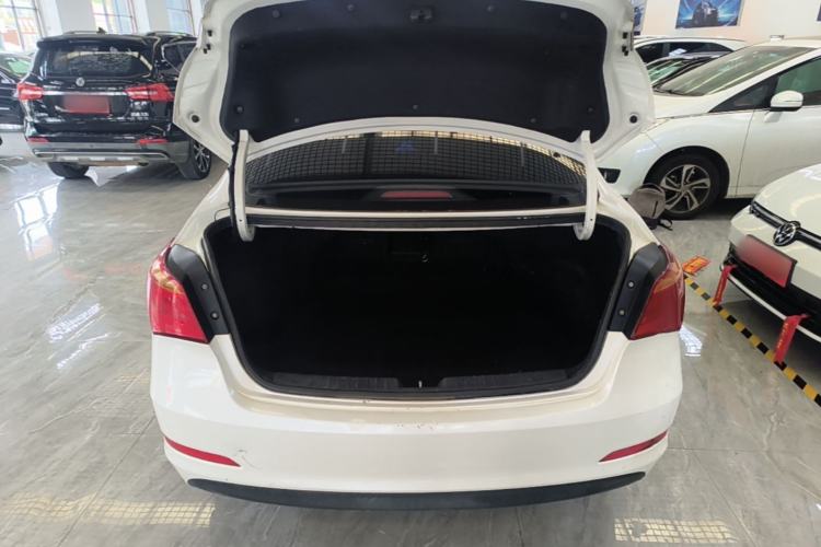 Used Hyundai Mistra 2014 1.8L Manual Comfort GL Model Trunk