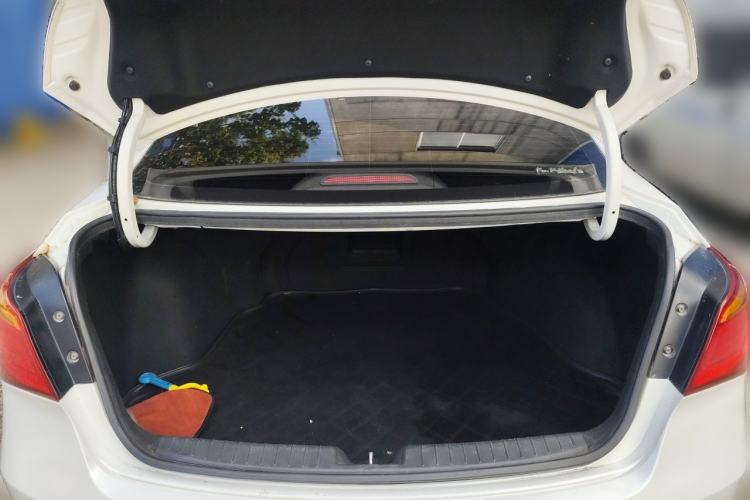Used Hyundai Mistra 2014 1.8L Automatic Smart GLS Trunk