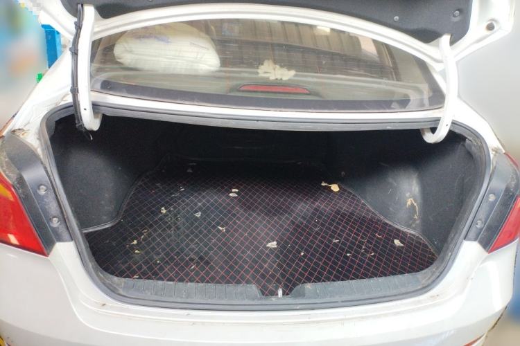 Used Hyundai Mistra 2014 1.8L Automatic Smart GLS Trunk