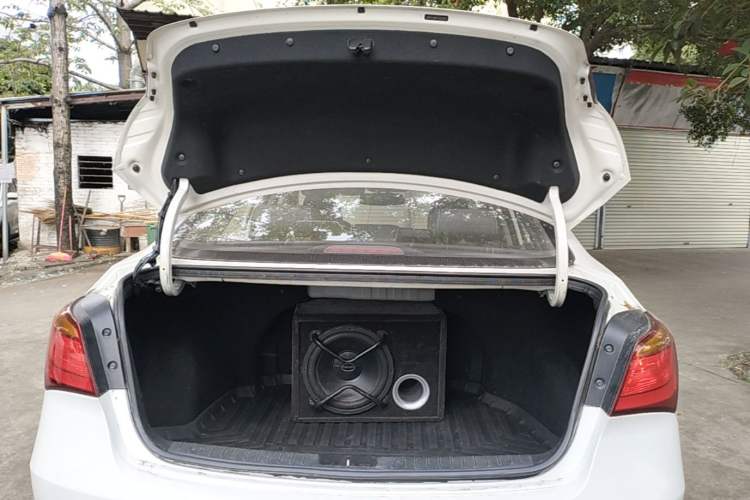 Used Hyundai Mistra 2014 1.8L Automatic Smart GLS Trunk