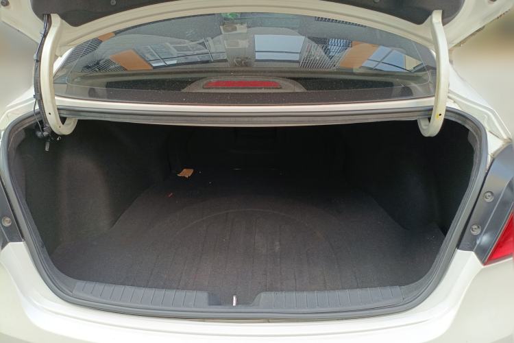 Used Hyundai Mistra 2014 1.8L Automatic Smart GLS Trunk