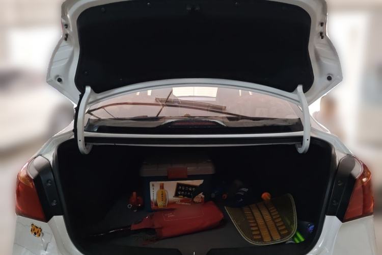 Used Hyundai Mistra 2014 1.8L Automatic Smart GLS Trunk