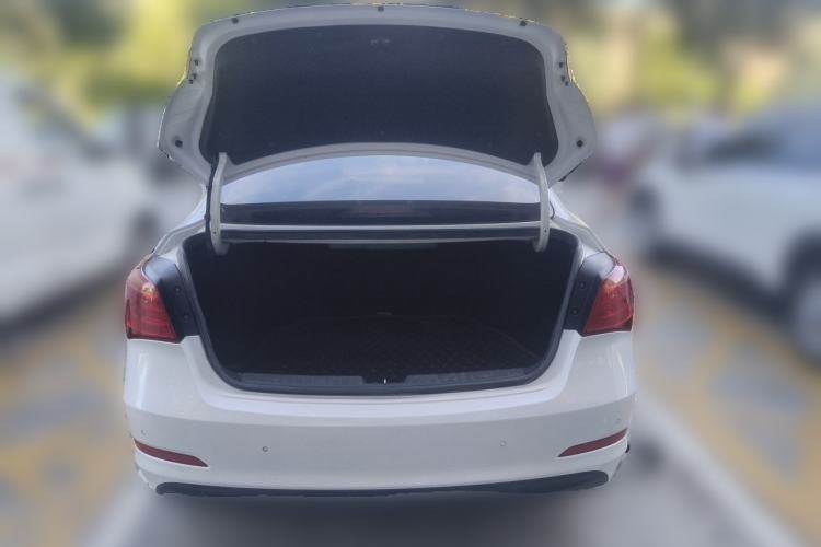 Used Hyundai Mistra 2014 1.8L Automatic Smart GLS Trunk