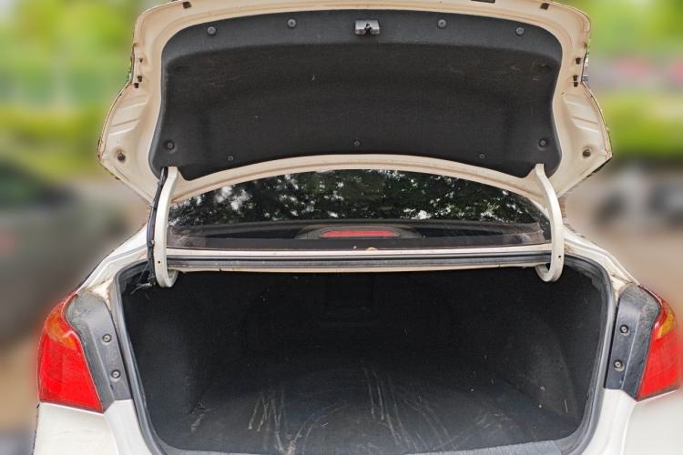 Used Hyundai Mistra 2014 1.8L Automatic Smart GLS Trunk