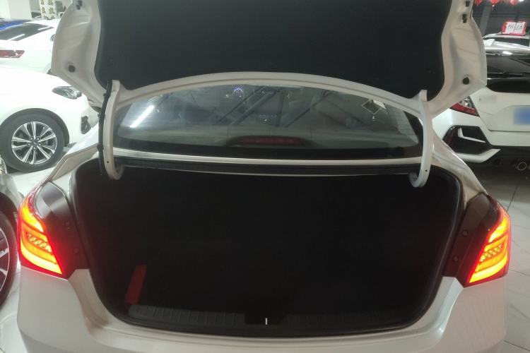 Used Hyundai Mistra 2014 1.8L Automatic Deluxe DLX Model Trunk