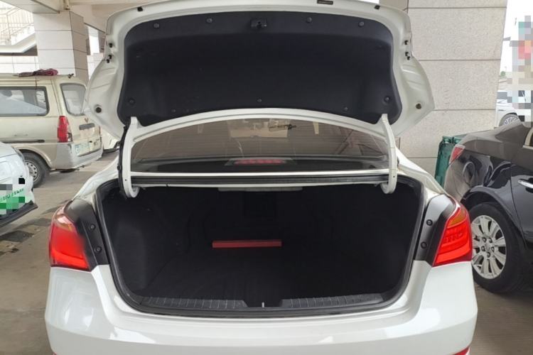 Used Hyundai Mistra 2014 1.8L Automatic Deluxe DLX Model Trunk