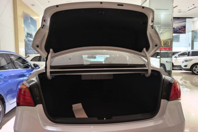 Used Hyundai Mistra 2014 1.8L Automatic Deluxe DLX Model Trunk