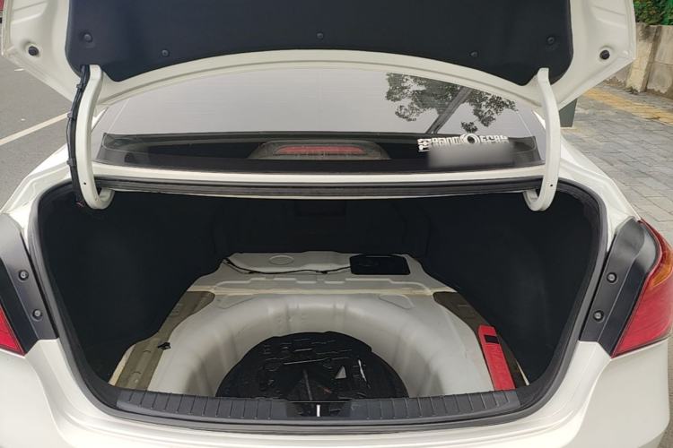 Used Hyundai Mistra 2014 1.8L Automatic Deluxe DLX Model Trunk