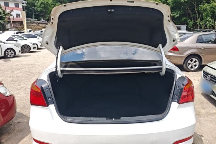 Used Hyundai Mistra 2014 1.8L Automatic Smart GLS Trunk