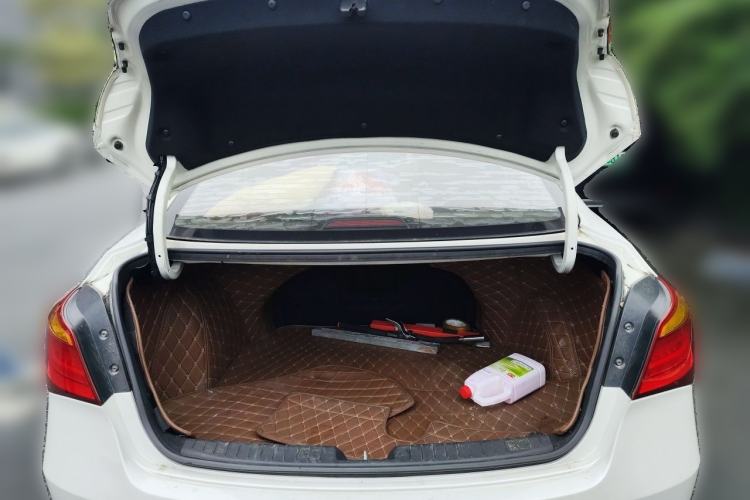 Used Hyundai Mistra 2014 1.8L Automatic Deluxe DLX Model Trunk