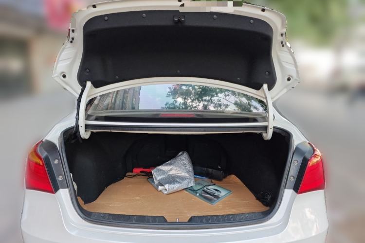 Used Hyundai Mistra 2014 1.8L Automatic Smart GLS Trunk