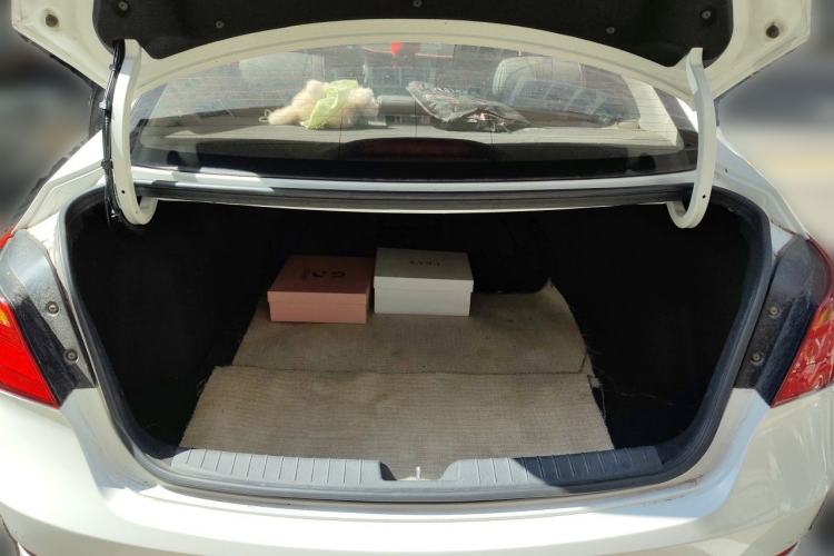 Used Hyundai Mistra 2014 1.8L Automatic Smart GLS Trunk