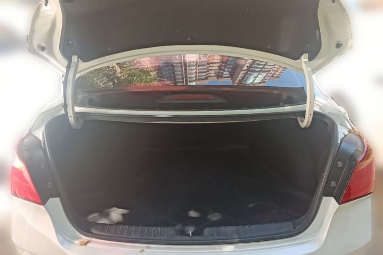 Used Hyundai Mistra 2014 1.8L Automatic Deluxe DLX Model Trunk