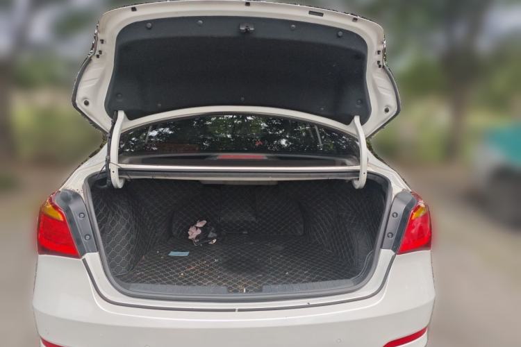 Used Hyundai Mistra 2014 1.8L Automatic Smart GLS Trunk