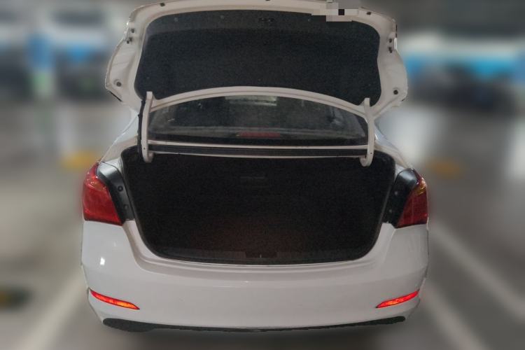 Used Hyundai Mistra 2014 1.8L Automatic Smart GLS Trunk