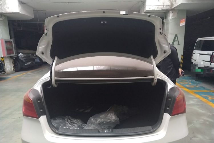Used Hyundai Mistra 2014 1.8L Automatic Smart GLS Trunk