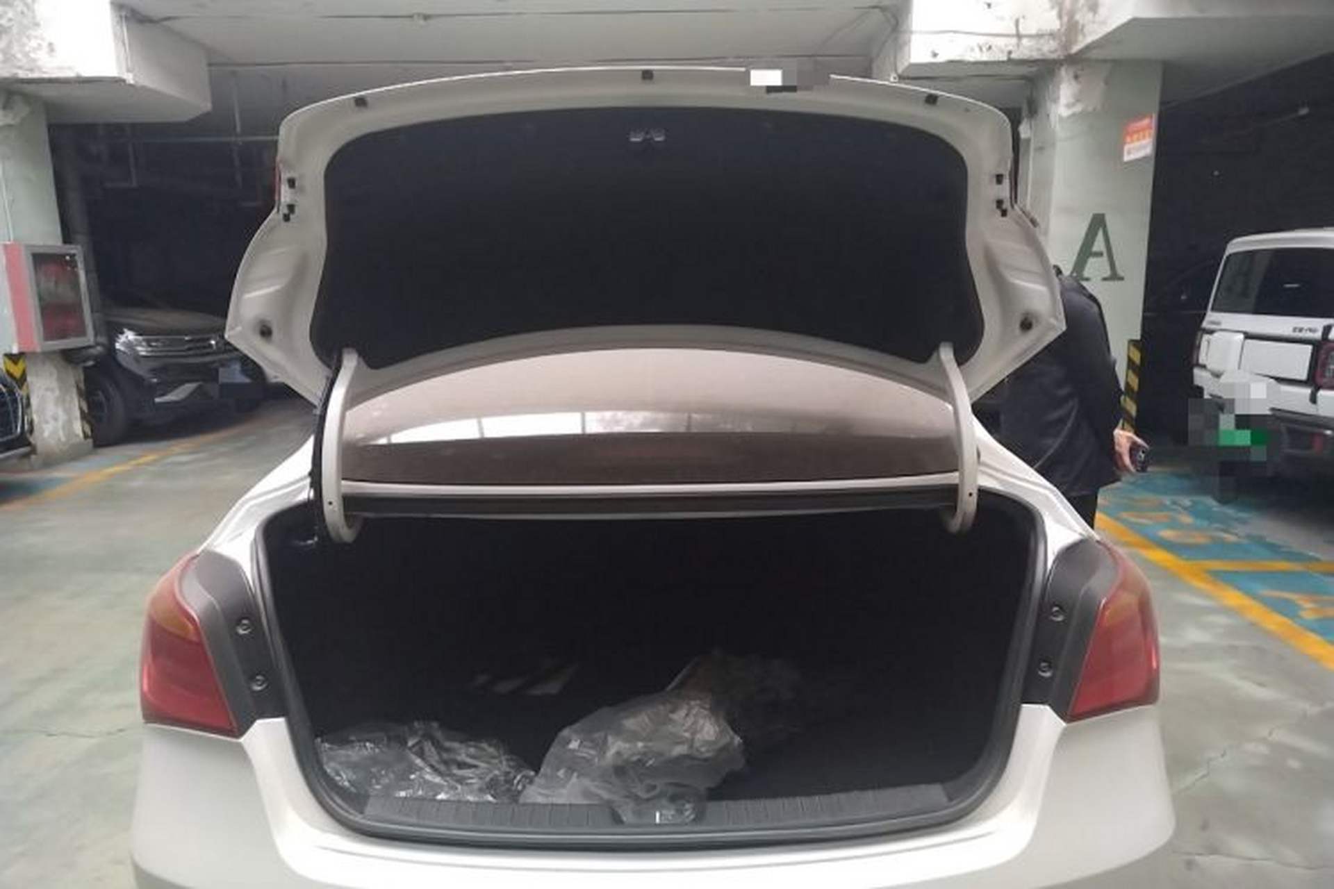 Used Hyundai Mistra 2014 1.8L Automatic Smart GLS Trunk