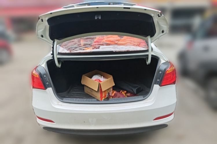 Used Hyundai Mistra 2014 1.8L Manual Comfort GL Model Trunk