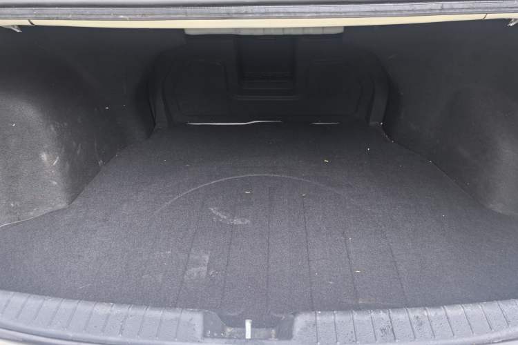 Used Hyundai Mistra 2014 1.8L Automatic Smart GLS Trunk