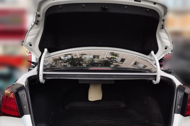 Used Hyundai Mistra 2014 1.8L Automatic Deluxe DLX Model Trunk